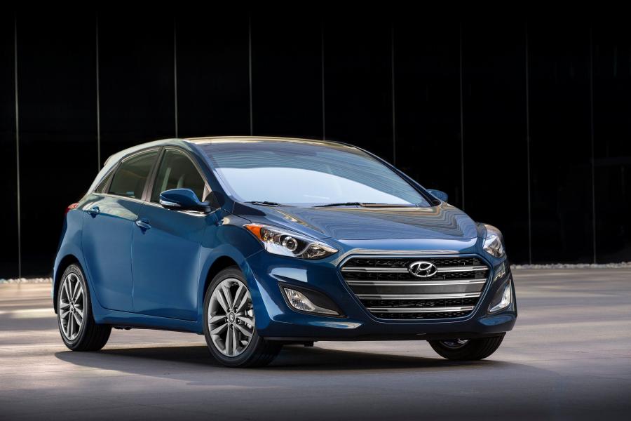  Hyundai Elantra GT 2015 года  (фото 3 из 23)